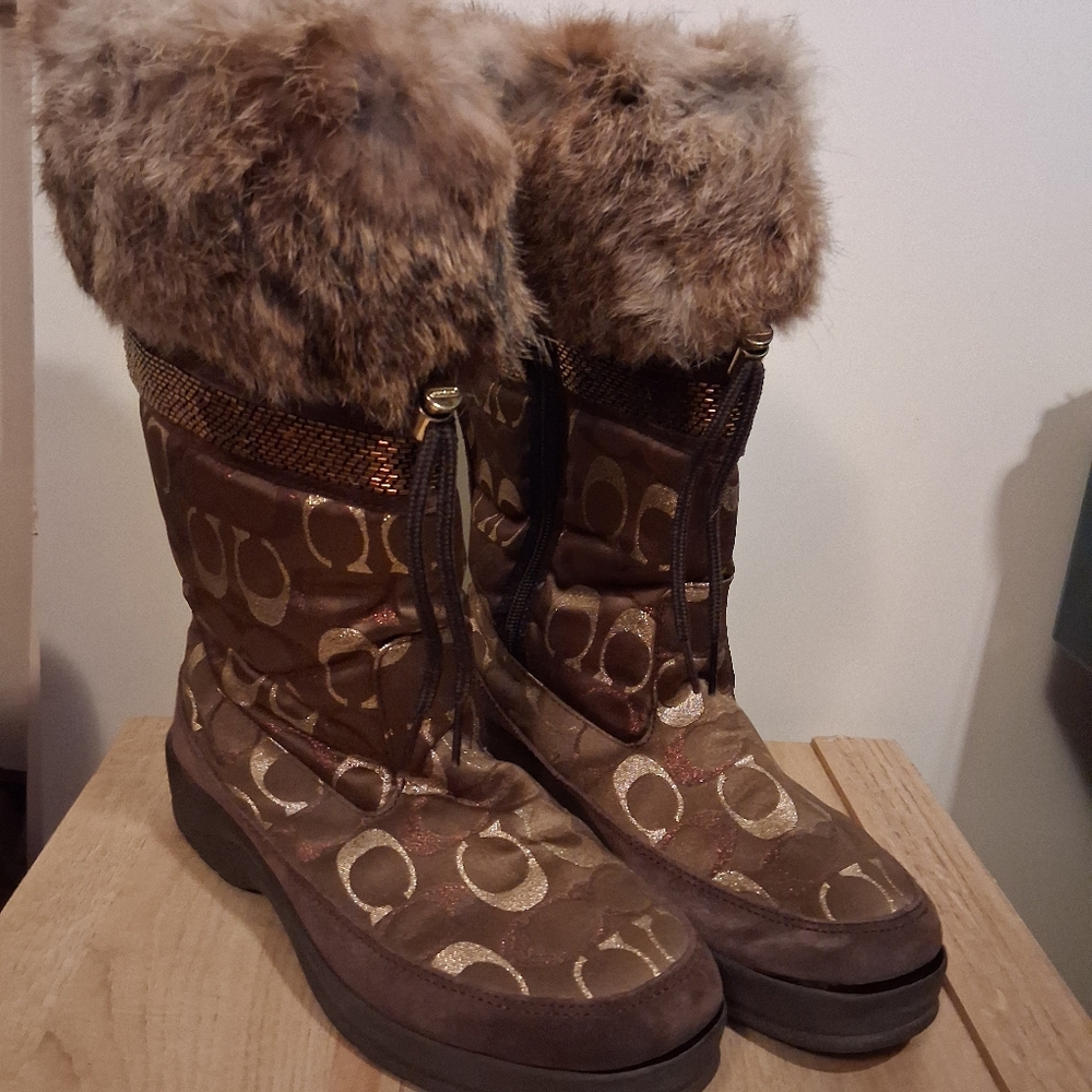 Coach Lizzie Holiday Metallic Logo Boots Size 8
